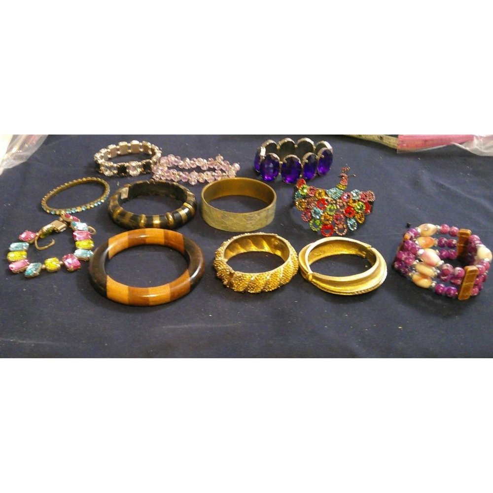 12 Vintage Bracelets * Costume Jewlery * COS Play * Dress Up Mid-Century J201 hh